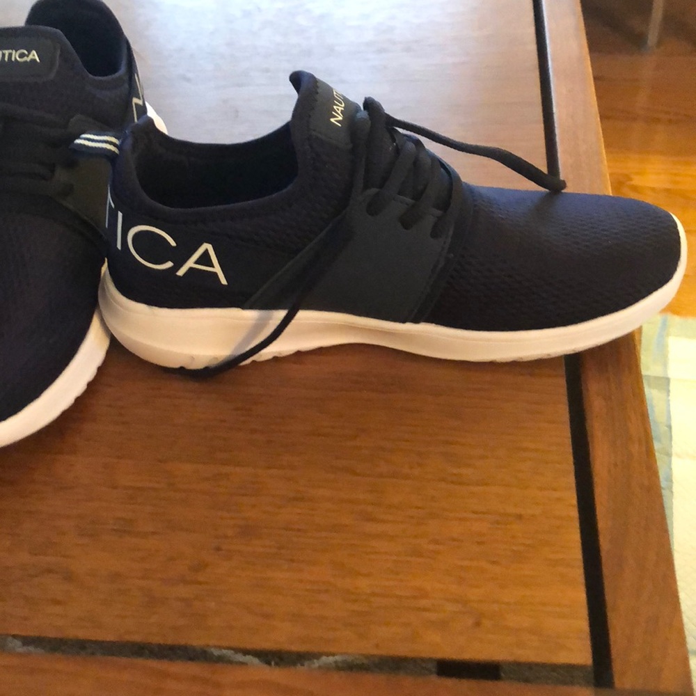Nautica sneakers 👟 NWT.  FLASH SALE - Picture 2 of 7